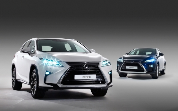 ▲ 렉서스는 17일 렉서스 RX의 4세대 풀모델 체인지 ‘2016 New Generation RX’를 공개하고 이날부터 사전 계약에 들어간다고 밝혔다. (사진 제공 = 렉서스)