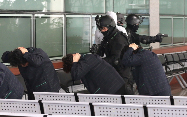 크기변환_20160218 9공수 인천항 대테러훈련 JUN 1839.jpg