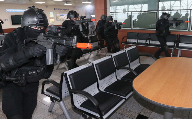 크기변환_20160218 9공수 인천항 대테러훈련 JUN 5910.jpg