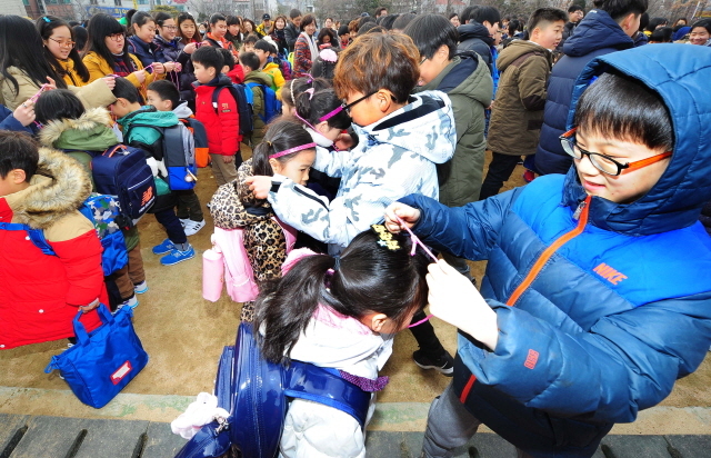 크기변환_7면 20160302 문학초교 입학식 JUN_1170.jpg
