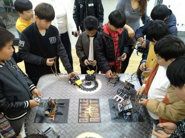 ▲ 15-1.드림스타트 로봇공학교실 프로그램 추진