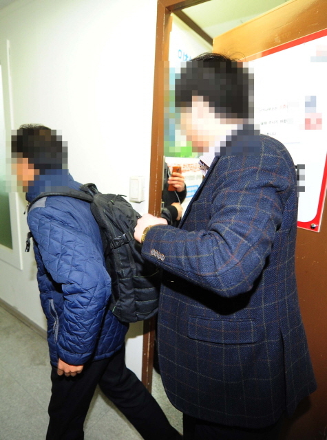 크기변환_7면 20160321 새누리당 남구 갑 홍일표의원 사무실 압수수색JUN_2784.jpg