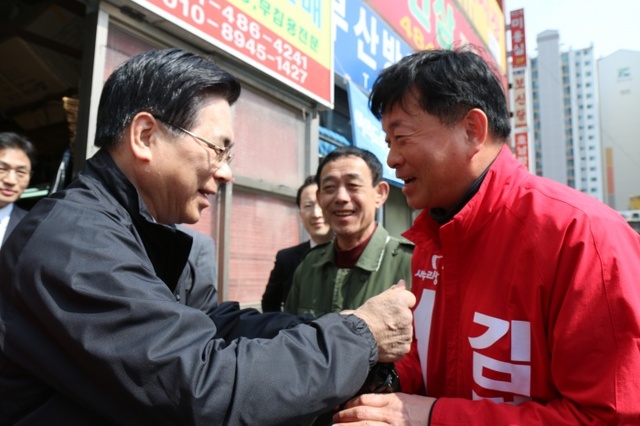 ▲ 여의도순복음교회 이영훈 담임목사와 김명연 의원-1