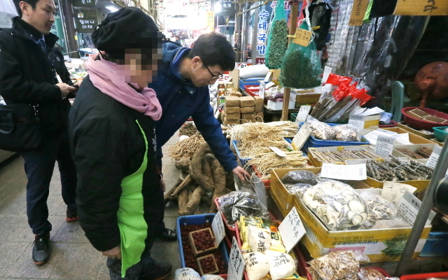 크기변환_20160329 통일부 북한 원산지 위장 수입 점검 JUN 1749.jpg