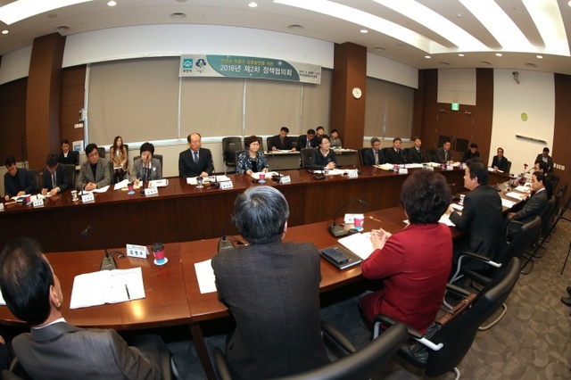 ▲ 기획실_부천시는+인천+부평구와+공동+발전방안을+찾기+위한+제2차+정책협의회를+지난+29일+부천+한국영상진흥원에서+가졌다.