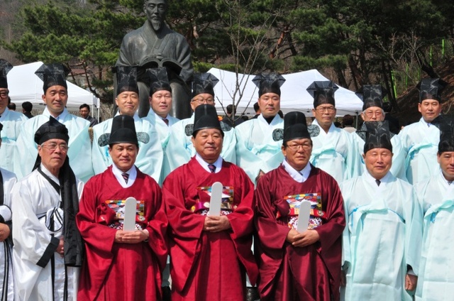 ▲ 0330_ [문화관광과] 다산정약용선생 서세 180주년 추모제향 봉행 사진1