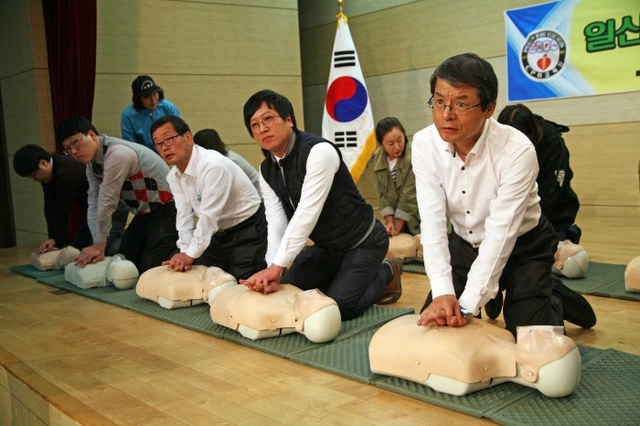 ▲ 심폐소생술 교육 (2)