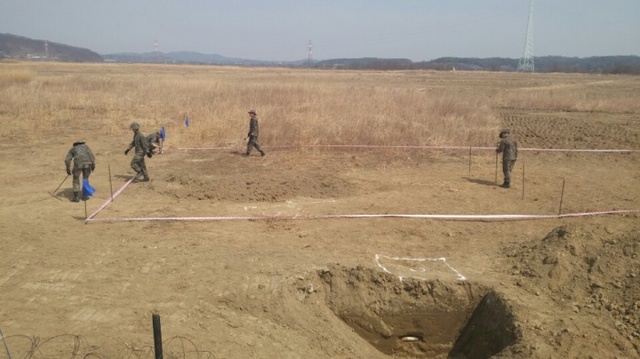 ▲ 1사단 거곡리 불발탄 제거한다 1사단제공