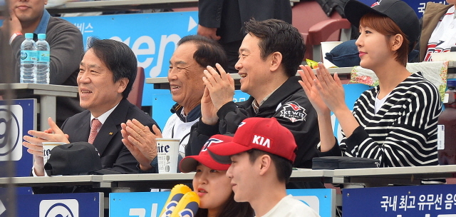 크기변환_(서포터즈)남경필경기지사 오 160409 (5).jpg