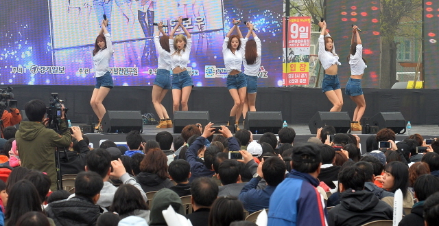 크기변환_(서포터즈)축하공연 오 160409 (7).jpg