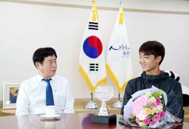 ▲ 160411 아시아선수권대회 우승 박정원 선수 격려7-1