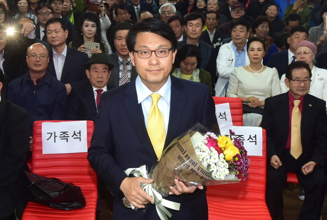 크기변환_인천 남구을 무소속 윤상현 당선자  JUN 4221.jpg