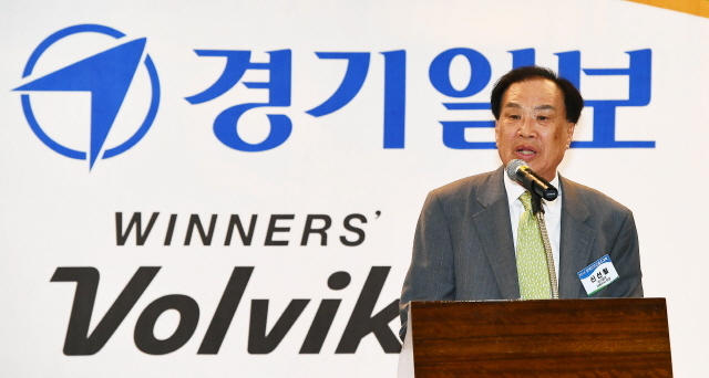 크기변환_W 경제자선골프 시상식 오 160425 (1).jpg