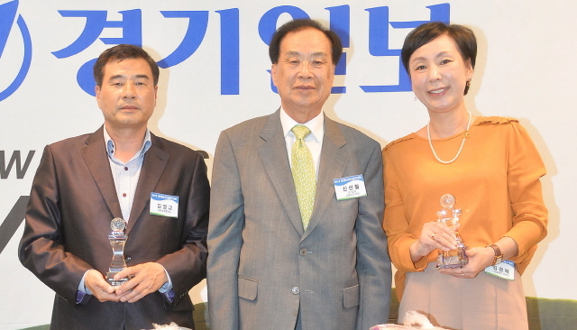 크기변환_W 경제자선골프 시상식 오 160425 (16).jpg