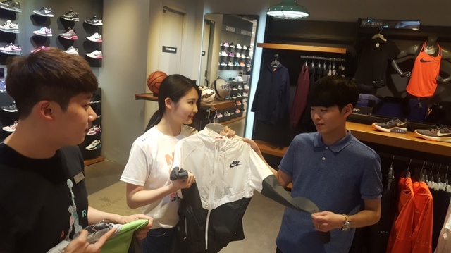 ▲ 아디다스나이키1