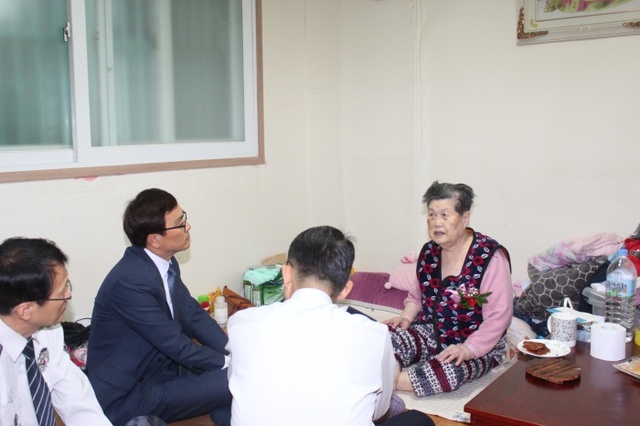 ▲ 부천 원미서 어버이날