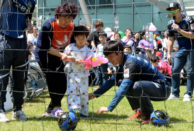 크기변환_20160504  인천FC 길병원 어린이날 행사JUN  JYJ_0504.jpg