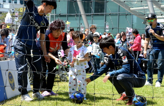 크기변환_20160504  인천FC 길병원 어린이날 행사JUNJYJ_0496.jpg
