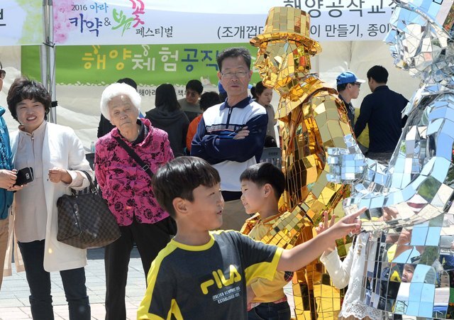 화보 20160507 아라뱃길 카약축제JYJ_1945_R.jpg