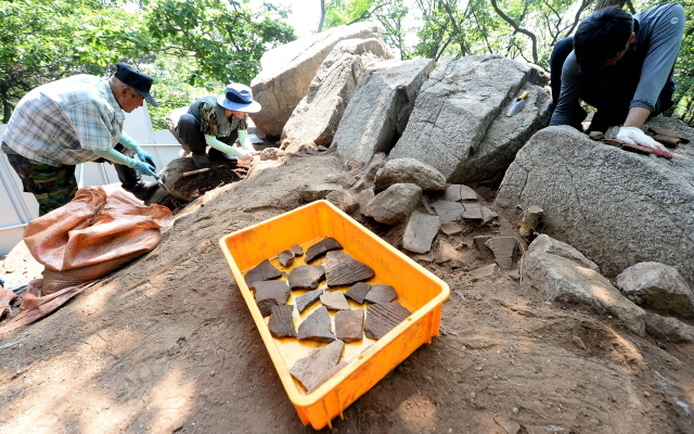 크기변환_1면 20160602 문학산성 정밀 발굴 르뽀JUN_3250.jpg