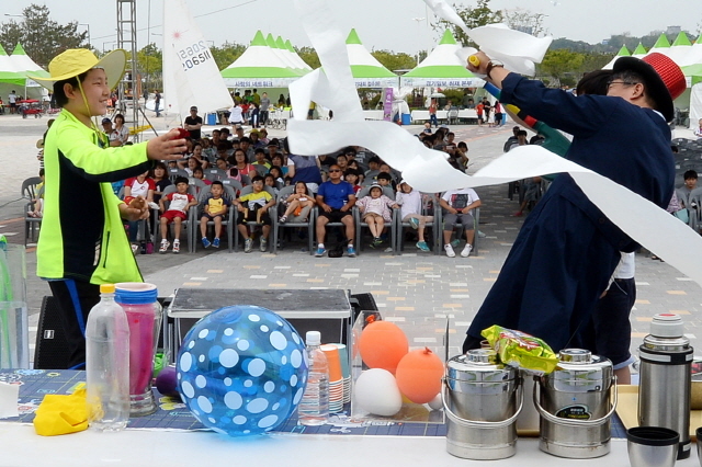 크기변환_화보 20160604 영종그린문화축제  환경과학쇼 JUN_3323.jpg