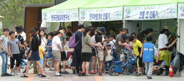 크기변환_화보 20160604 영종그린문화축제 체험부스 북적 JYJ_8362.jpg