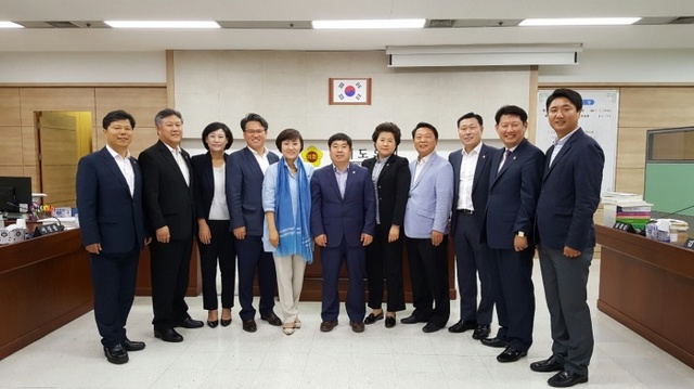 ▲ 예결특위 단체사진