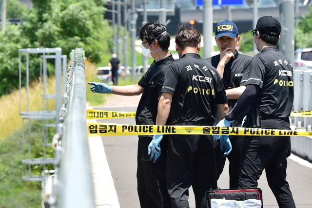 크기변환_7면 20160626 경인아라뱃길 머리 없는 시신 수색 JUN _9390.jpg