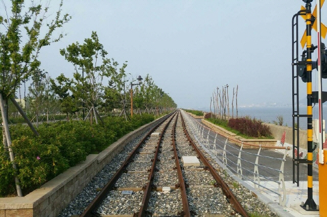 ▲ 포맷변환_씨사이드바다풍경과선로