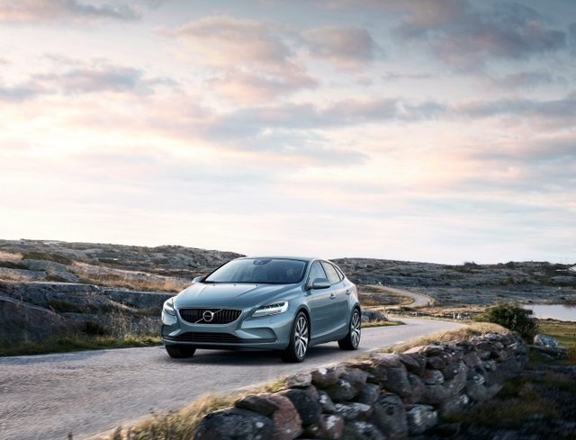▲ The New V40 (사진 제공 = 볼보자동차코리아)