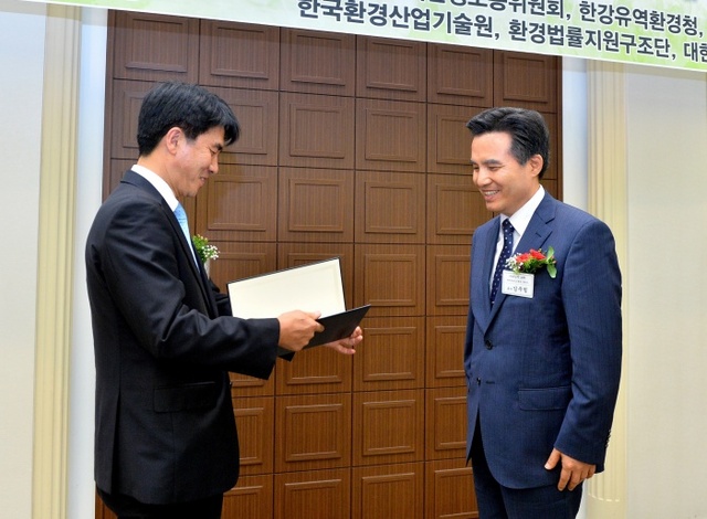 ▲ 사본 -20160720_환경부장관상 수상