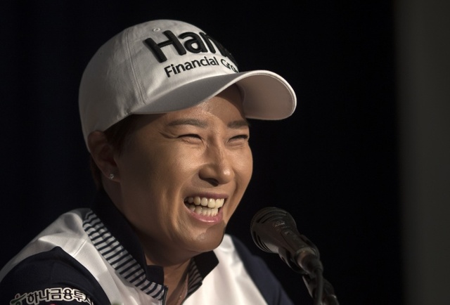 ▲ 여자골프 대표팀의 박세리 코치가 27일 오전 서울 중구 KEB하나은행 본점에서 열린 기자회견에서 활짝 웃고 있다.연합뉴스