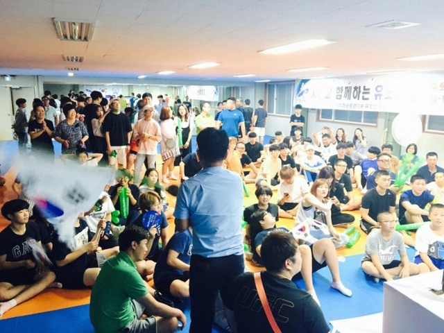 ▲ 정보경 선전기원 안산시민들 밤샘응원