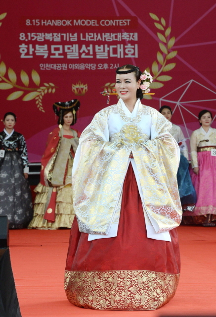 크기변환_3면 20160815 광복절기념 나라사랑 대축제 한복모델 선발대회JYJ_0397.jpg