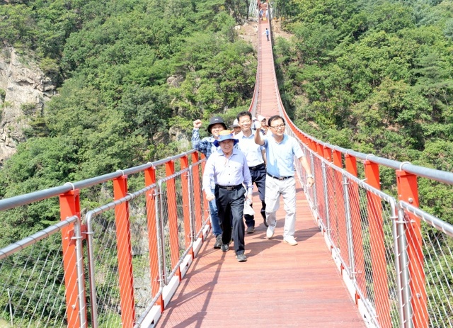 ▲ 감악산운계출렁다리2