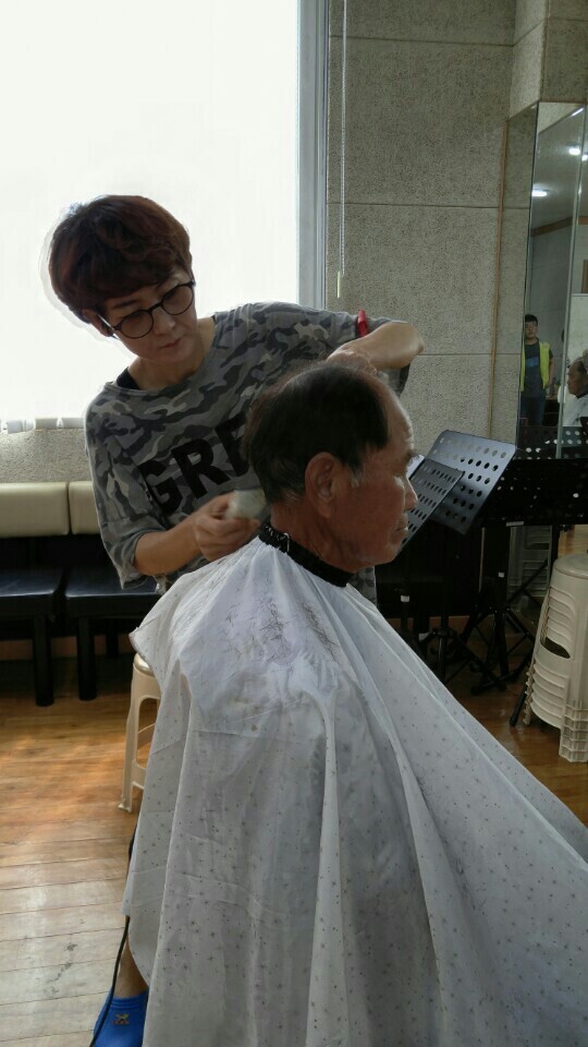▲ 양주시무한돌봄행복센터, 이미용 서비스 2