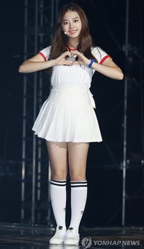 아이오아이 김소혜1.jpg