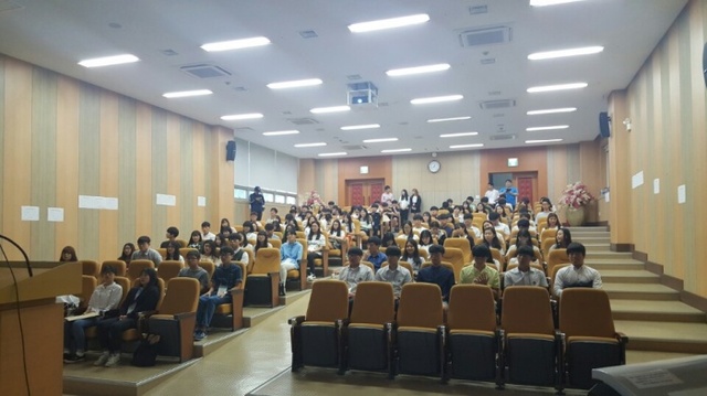 ▲ 제1회 별꿈터모의면접페스티벌에 참여한 고3학생들