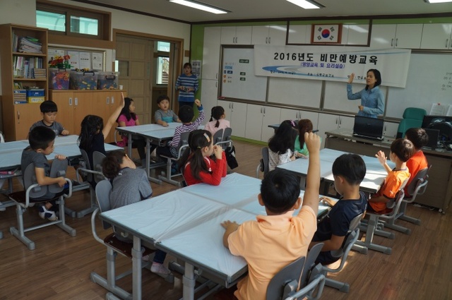 ▲ 사진1_가평교육0902 영양교육 중인 모