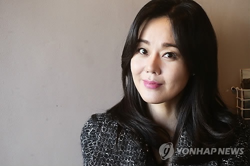 김윤진2.jpg