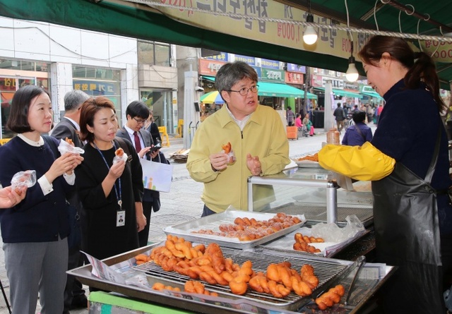 ▲ 수원 남문시장 방문 사진01