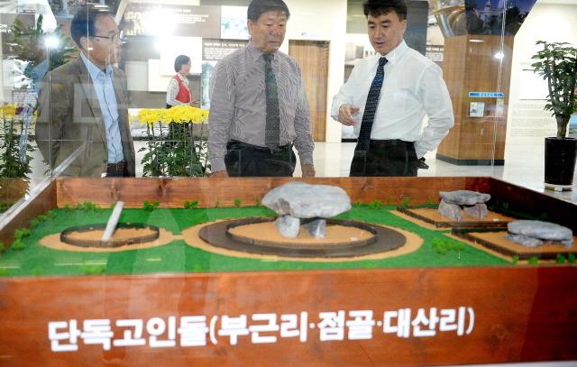 크기변환_20161017 인천시청 고인돌 모형 전시회JUN_1862.jpg