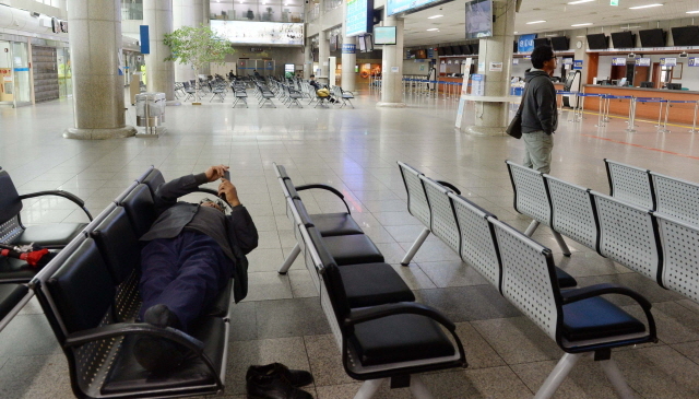 크기변환_20161025 인천항 풍랑주의보 결항 스케치JYJ_2392.jpg