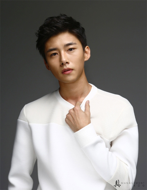 서지훈 copy.jpg