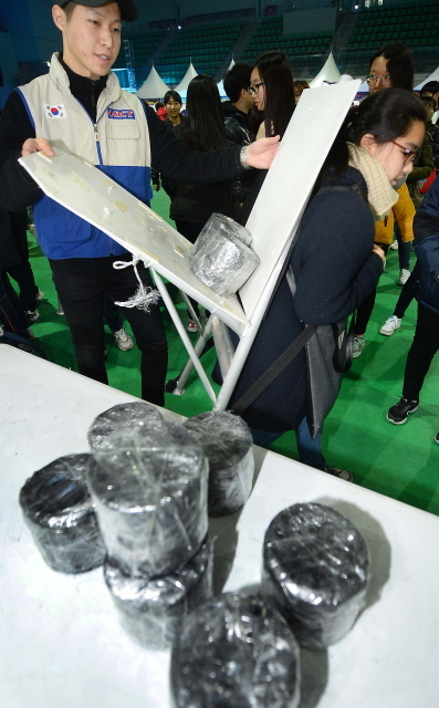 크기변환_7면 20161127 적십자 선한 페스티벌 에너지 취약계층 체험JUN_7966.jpg