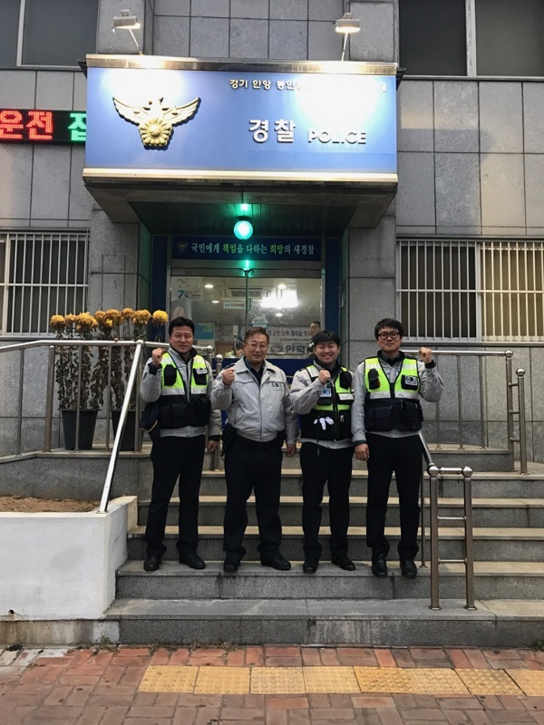 ▲ 왼쪽부터 김종만 경위, 박태우 팀장, 강동욱 순경, 이용훈 순경