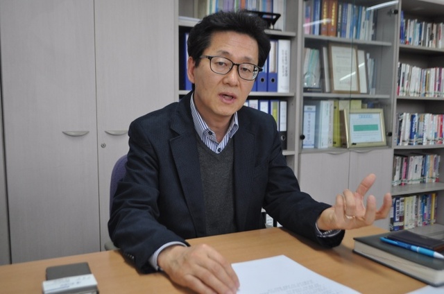▲ 이정일센터장 산기대 창업보육센터