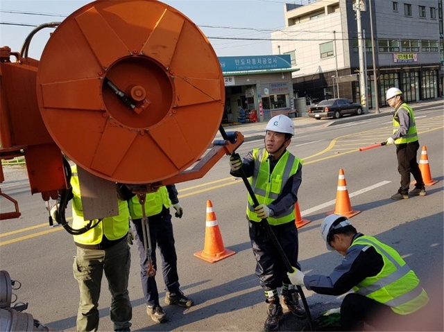 ▲ 광주도시관리공사 경영진 하수관로 유지관리 실무현장 릴레이 체험 (1)
