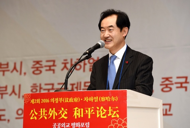 인삿말하는 안병용시장