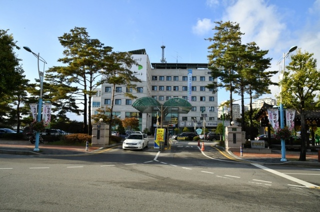 ▲ 01 군청전경